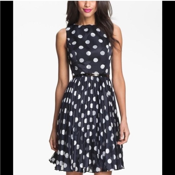 NWT ADRIANNA PAPELL Polka Dot Dress Pleated 10P - Picture 1 of 8